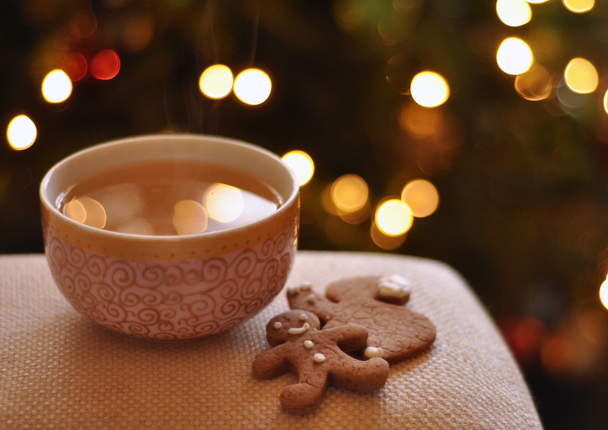 Cup of tea with gingerbread cookies