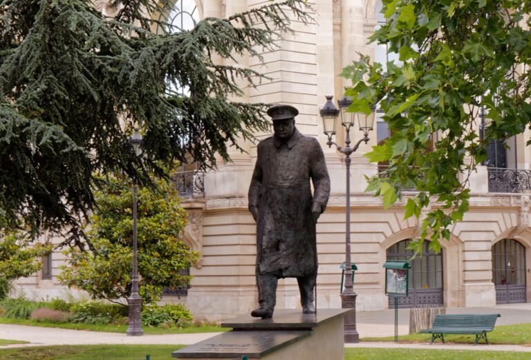 Photo of Winston Churchill statue