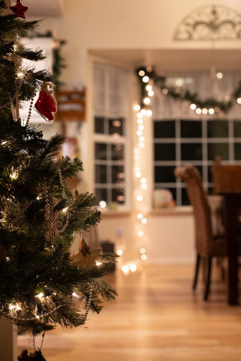A decorated christmas tree in a living room