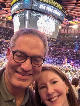 IMG_4571 Gretchen and Jamie posing for a selfie at the Knicks game